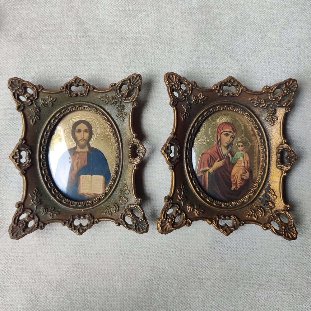 Vintage Christian Religious Cameo Small Wall Art Pair Jesus Madonna 5.25" Gold